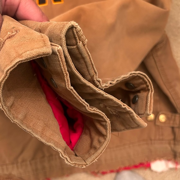 Vintage Cropped Carhartt Jacket with Patches on Front Side and Embroidered - Picture 7 of 12